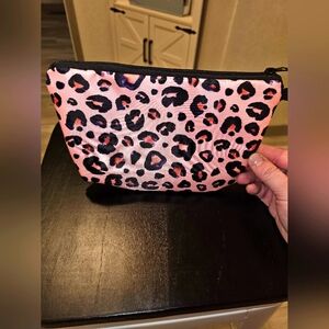 💄Pink Cheetah Print Makeup Bag👝